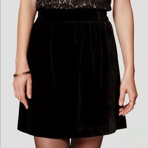 NWT- Loft Gathered Velvet Skirt- XL- Black
